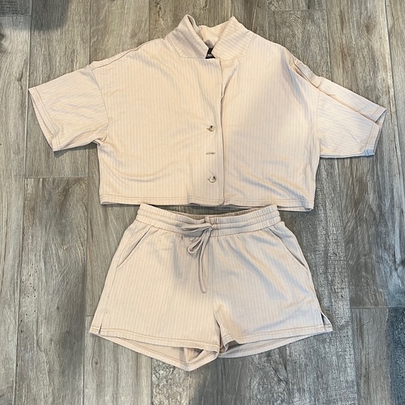 Kittenish Tops - Lounge set